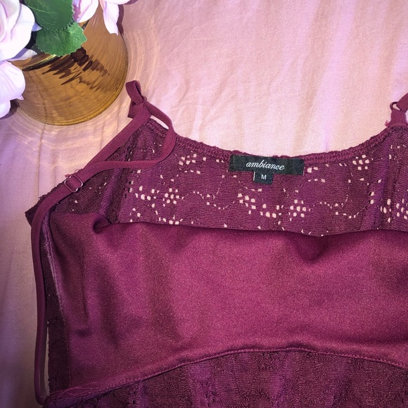 Dark red lace flower romper - Picture 2 of 2